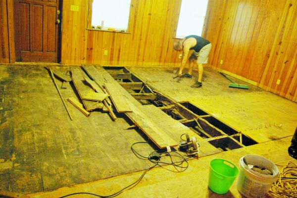 Subfloor Demolition in Dothan